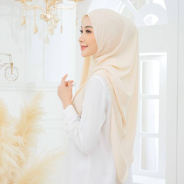 Tyra Curve Shawl - Buttercream - Image 3