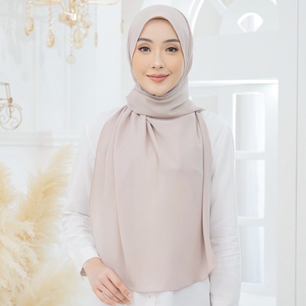 Tyra Curve Shawl - Hazelwood - Image 3