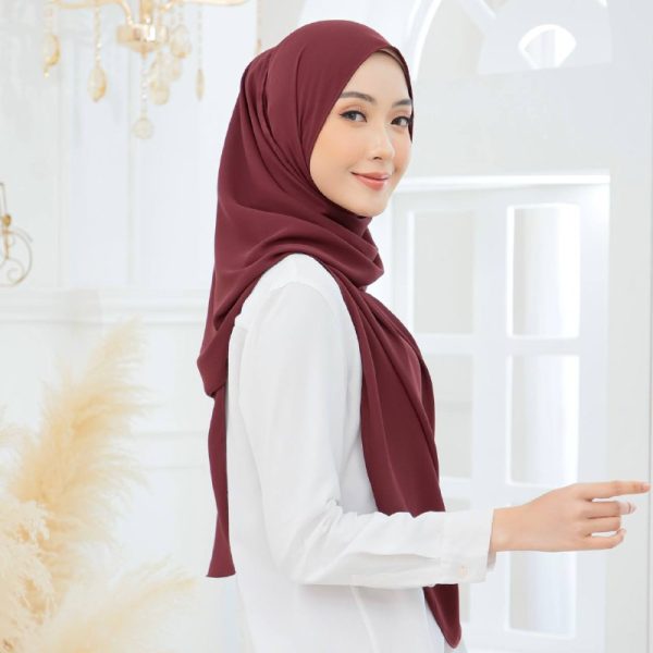 Tyra Curve Shawl - Ruby - Image 2