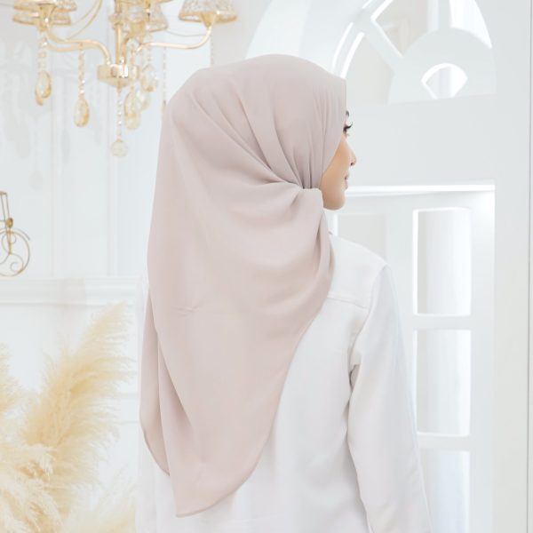 Tyra Curve Shawl - Hazelwood - Image 2