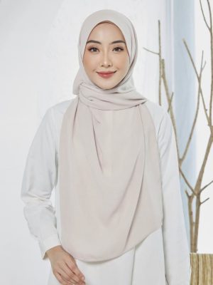 Tyra Curve Shawl - Snowy