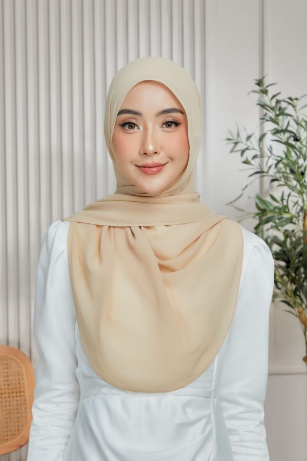 Semi Lazy Shawl - Creme Brulee
