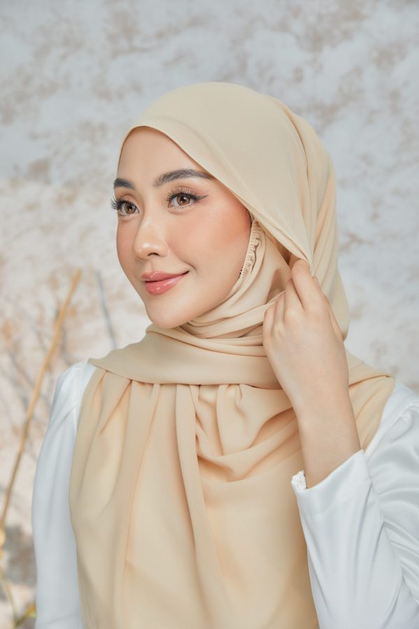 Semi Lazy Shawl - Creme Brulee - Image 3